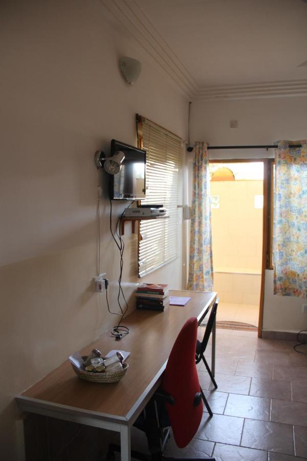 Busy Bee Apartments Kololi Εξωτερικό φωτογραφία