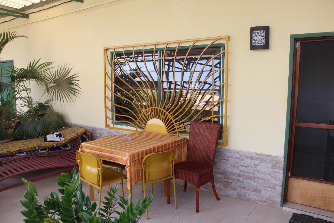 Busy Bee Apartments Kololi Εξωτερικό φωτογραφία
